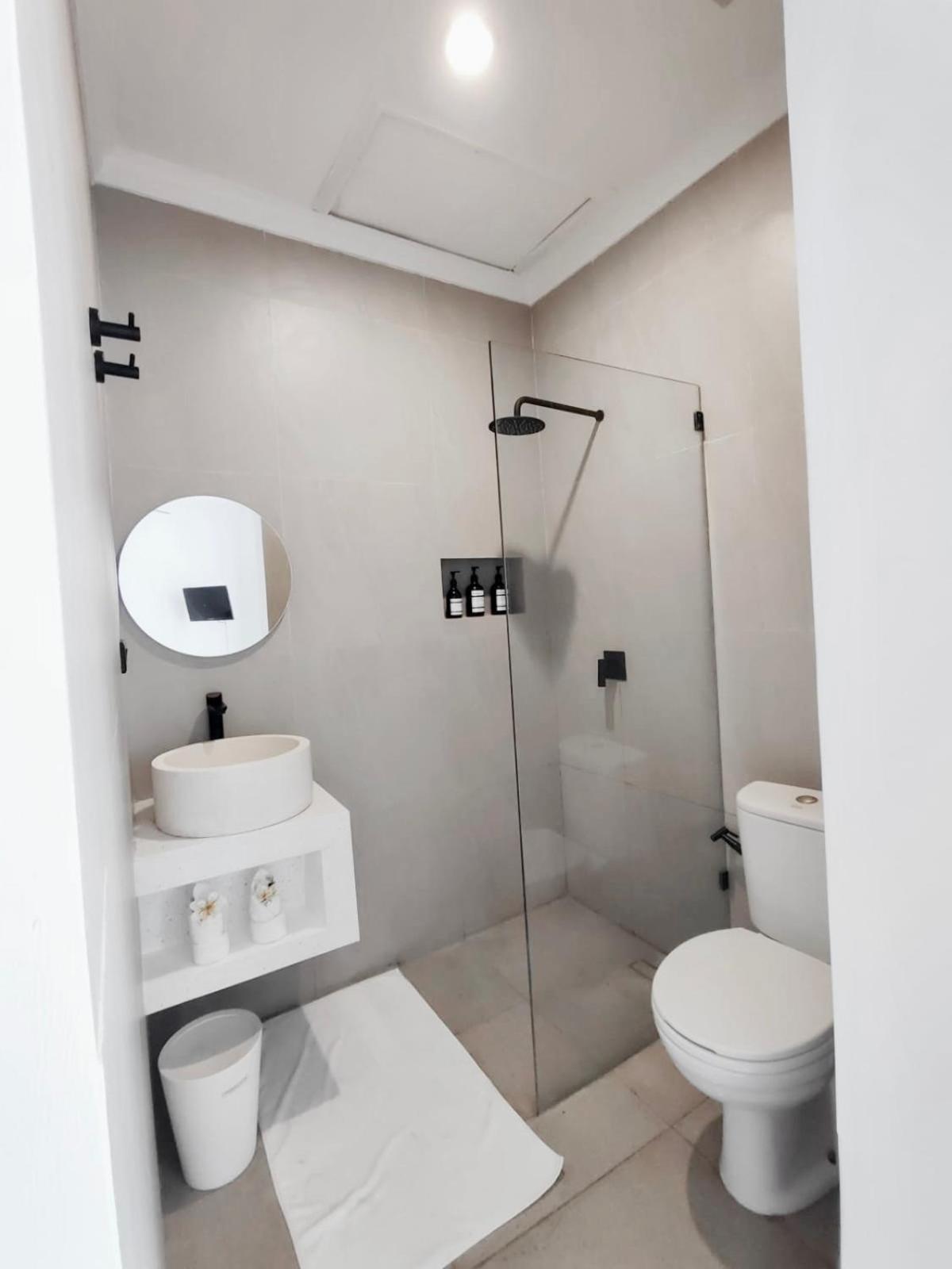 Casa De Lupe 5 Bedroom Villa In Kerobokan Seminyak Zewnętrze zdjęcie