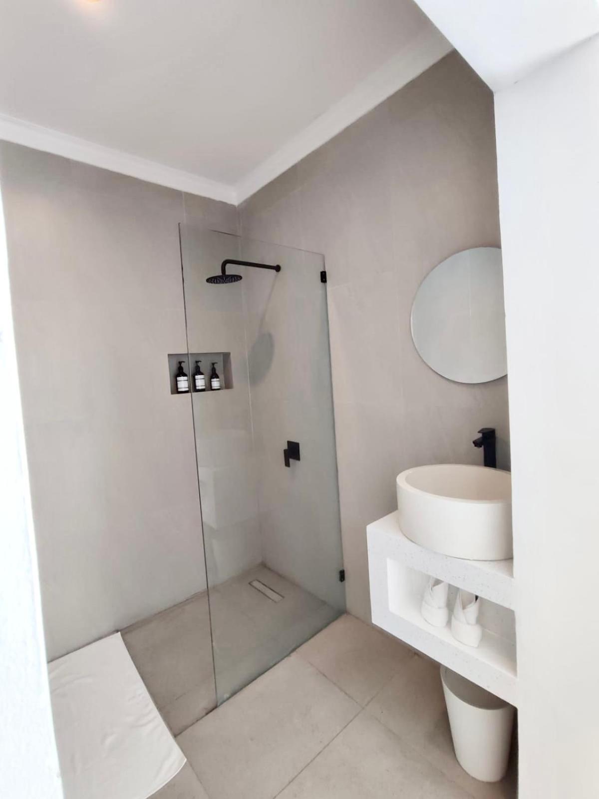 Casa De Lupe 5 Bedroom Villa In Kerobokan Seminyak Zewnętrze zdjęcie